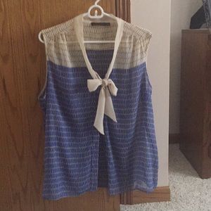 The Limited Brand Blue & Beige sleeveless blouse